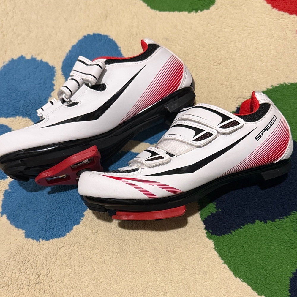 Cycling shoes